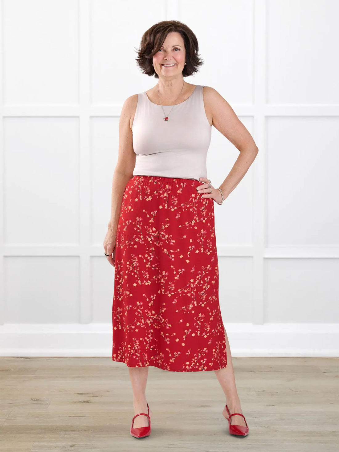 Shirley midi pocket skirt for women in Chili blossom on model Donna, size S @Donna-S 