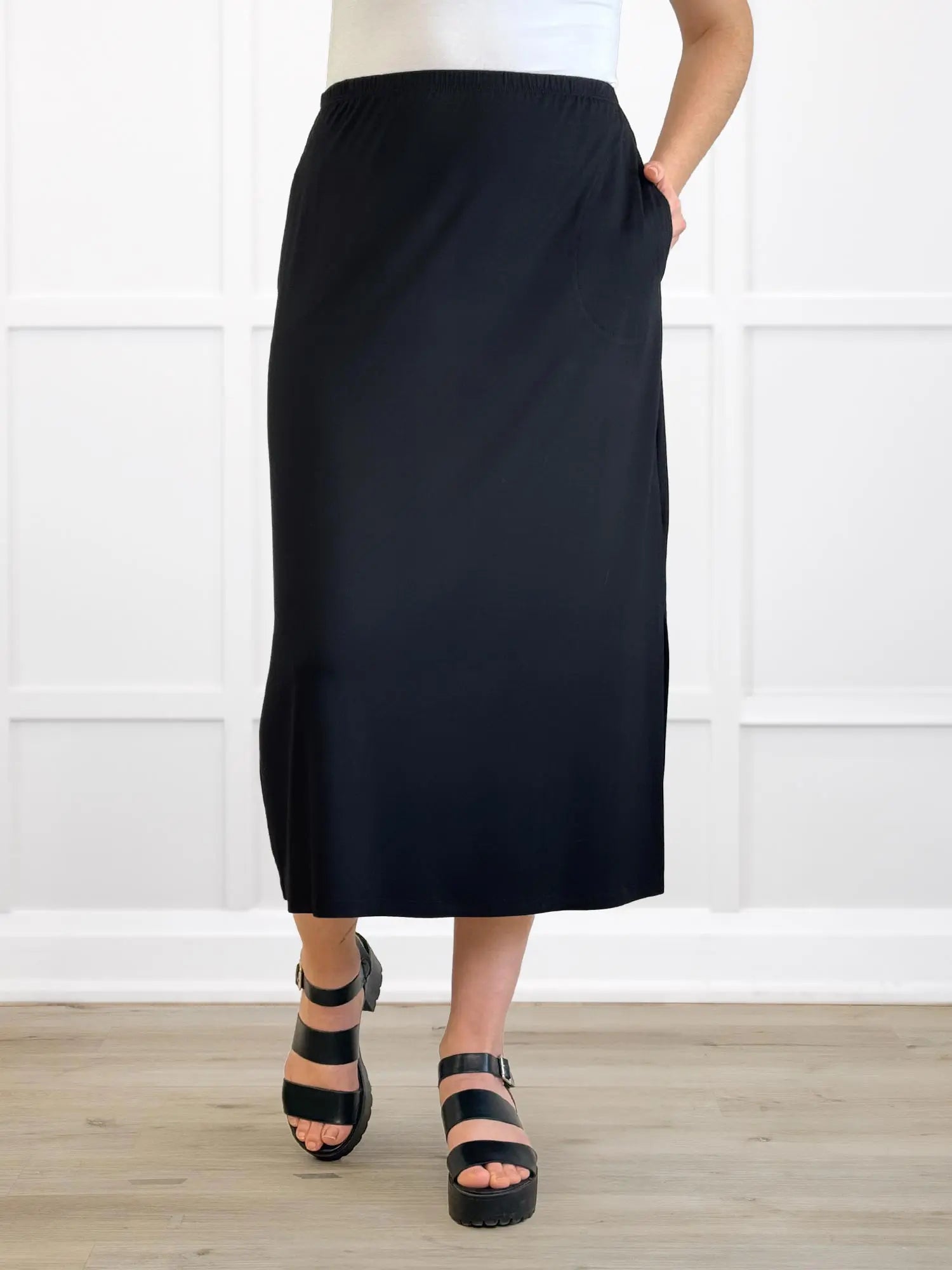 Shirley midi pocket skirt for women in Black 