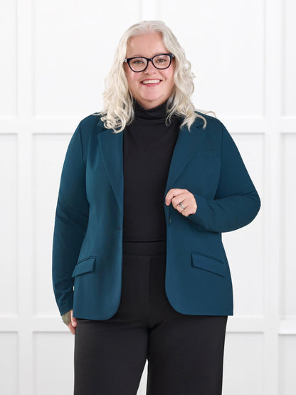 Sienna stretchy girlfriend blazer for women in Atlantic on model Colleen, size XXL @Colleen-XXL 