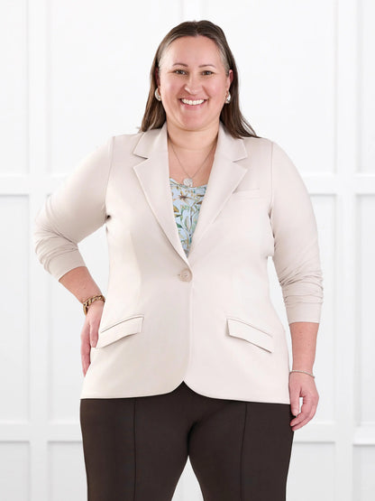 Sienna stretchy girlfriend blazer for women in Sandstone on model Cristina, size XXL @Cristina-XXL 