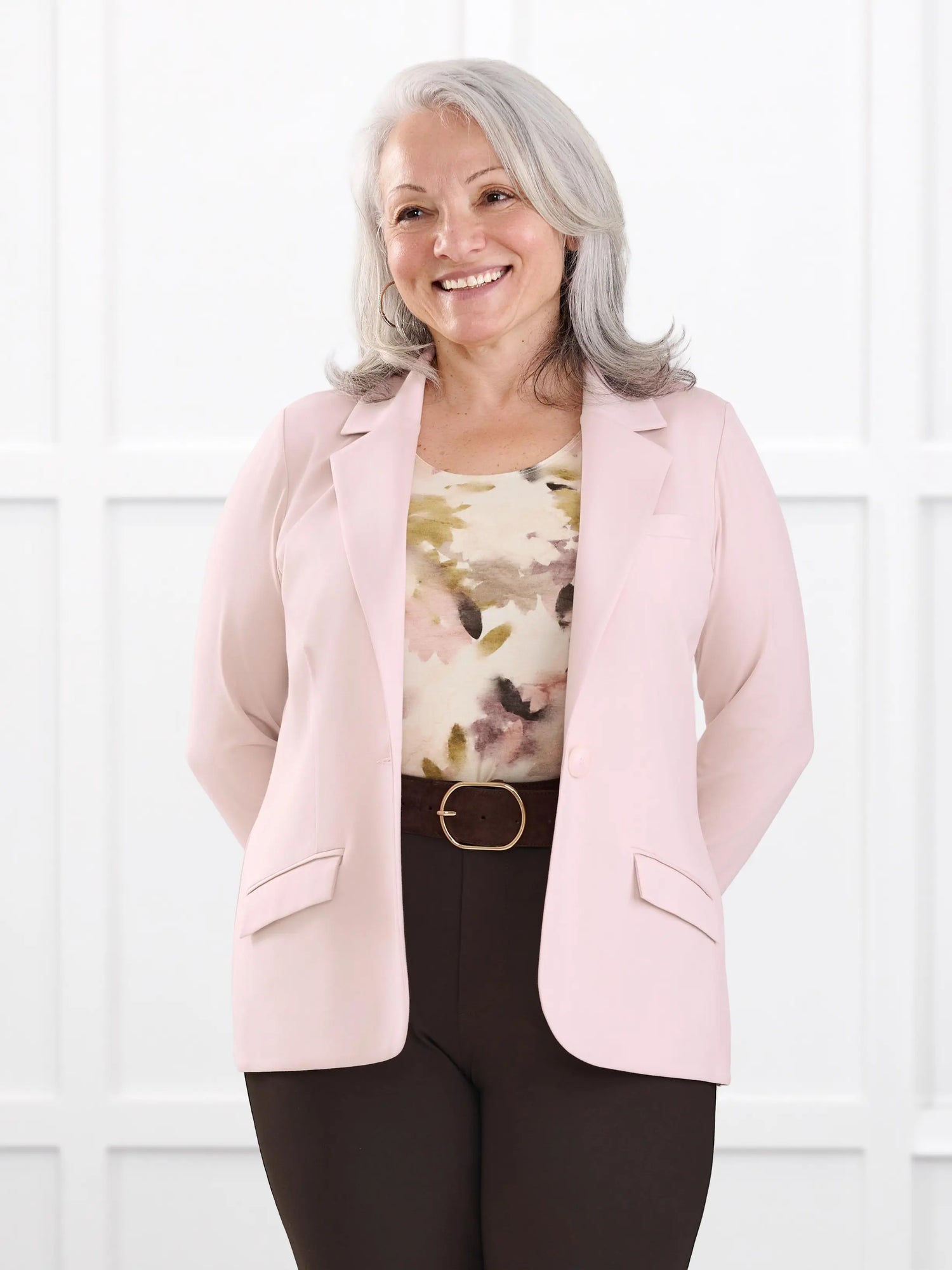 Sienna stretchy girlfriend blazer for women in Ballet pink on model Rula, size L @Rula-L 