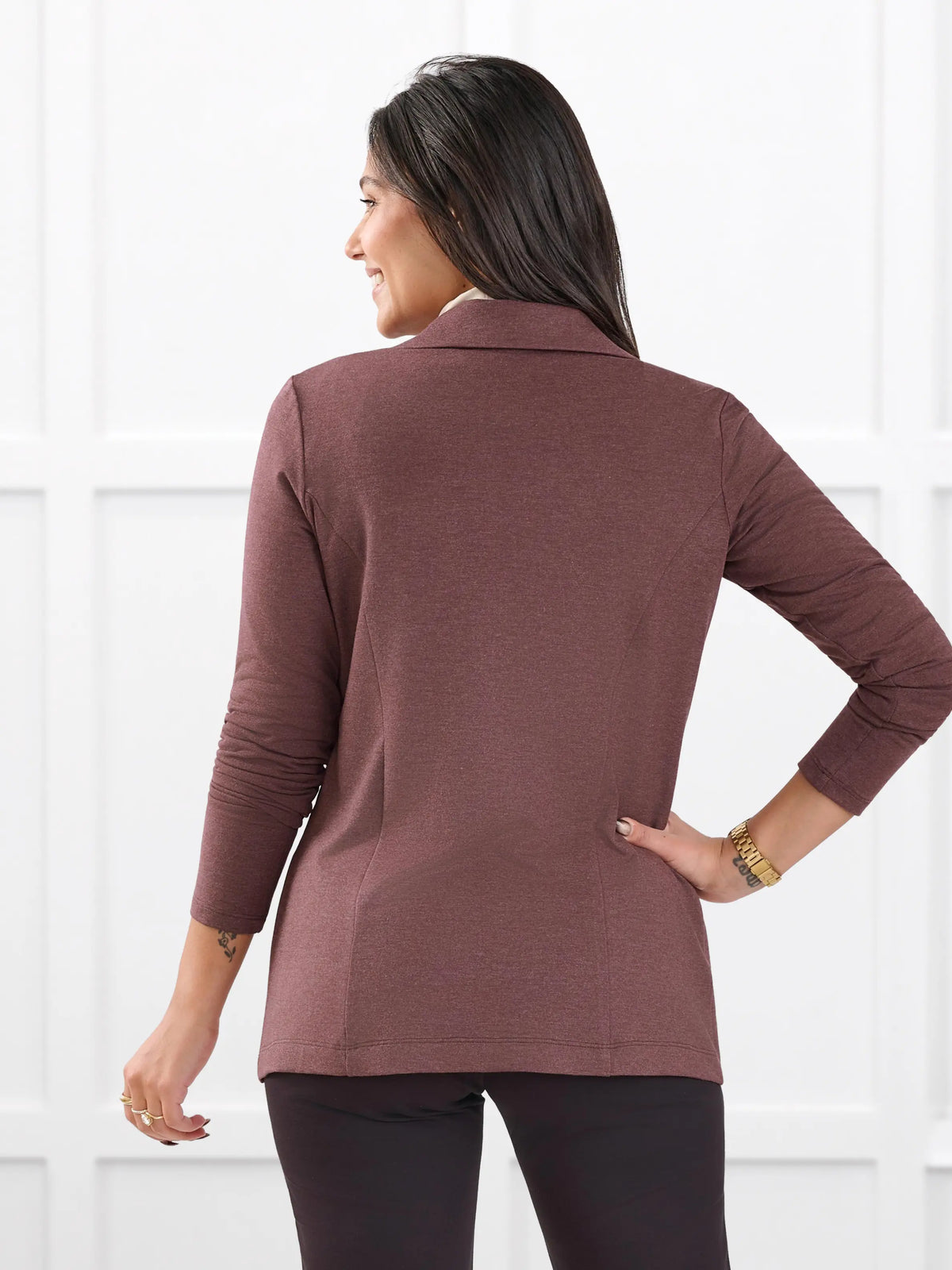 Sienna stretchy girlfriend blazer for women in Brown melange on model Meron, size XS @Meron-XS 