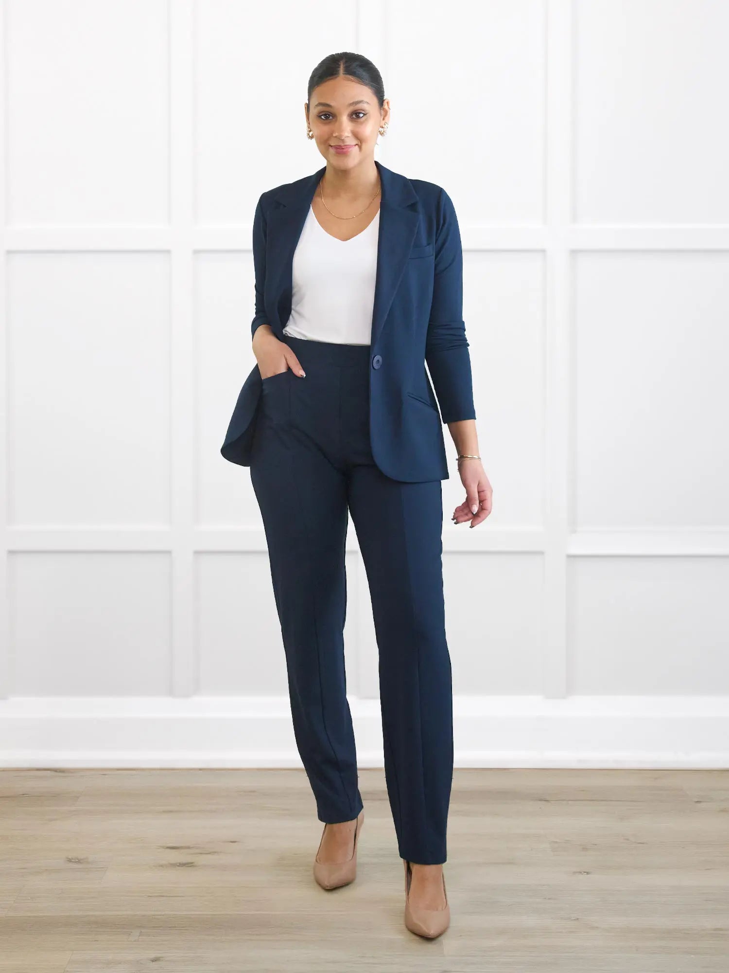 Sienna stretchy girlfriend blazer for women in Navy on model Meron, size XS @Meron-XS 