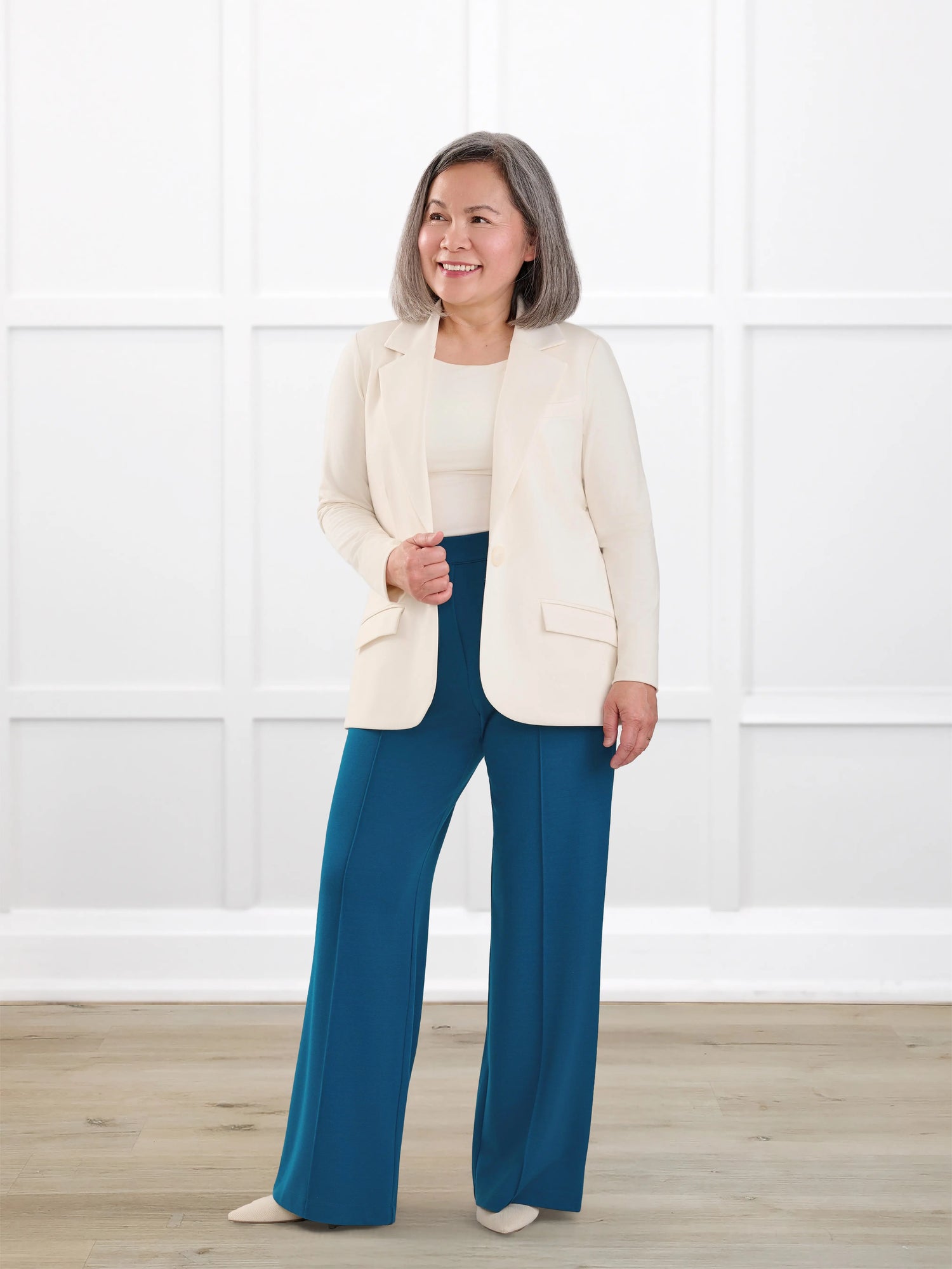 Sienna stretchy girlfriend blazer for women in Parchment on model Terry, size S @Terry-S 
