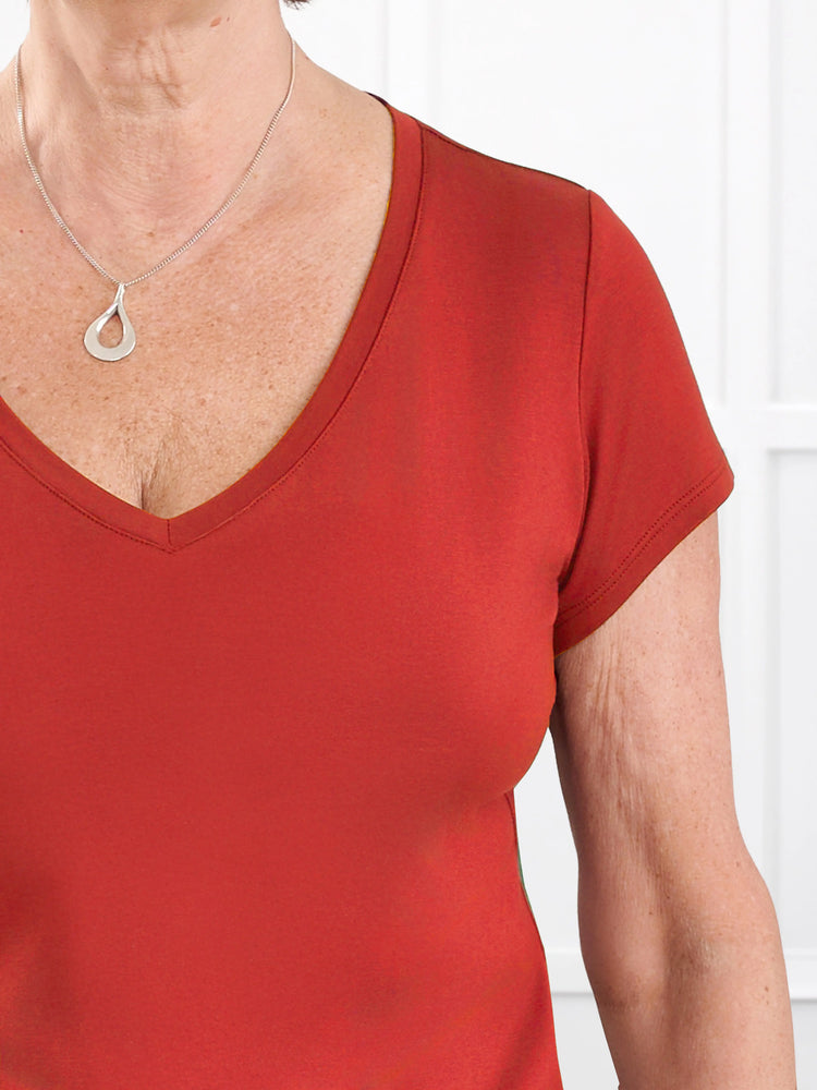 Sutton v neck classic tee for women in Terracotta on model 7cb517b2, size 6C41 47f6 @7cb517b2-6c41-47f6-b7b4-3e1ee161ed6b 