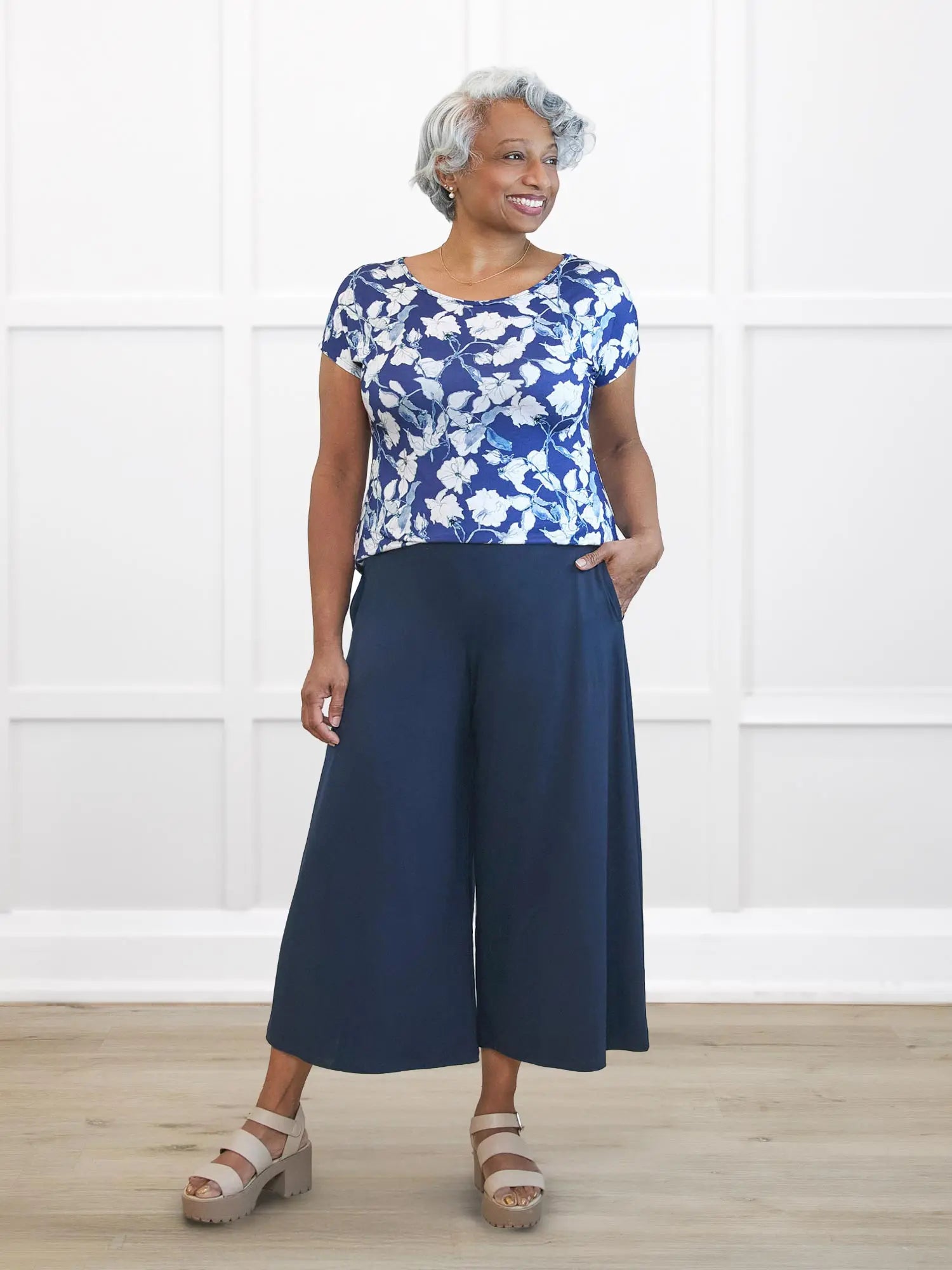 Valencia capri palazzo pocket pant in Navy on model Keethai, size M Regular @Keethai-M-regular 