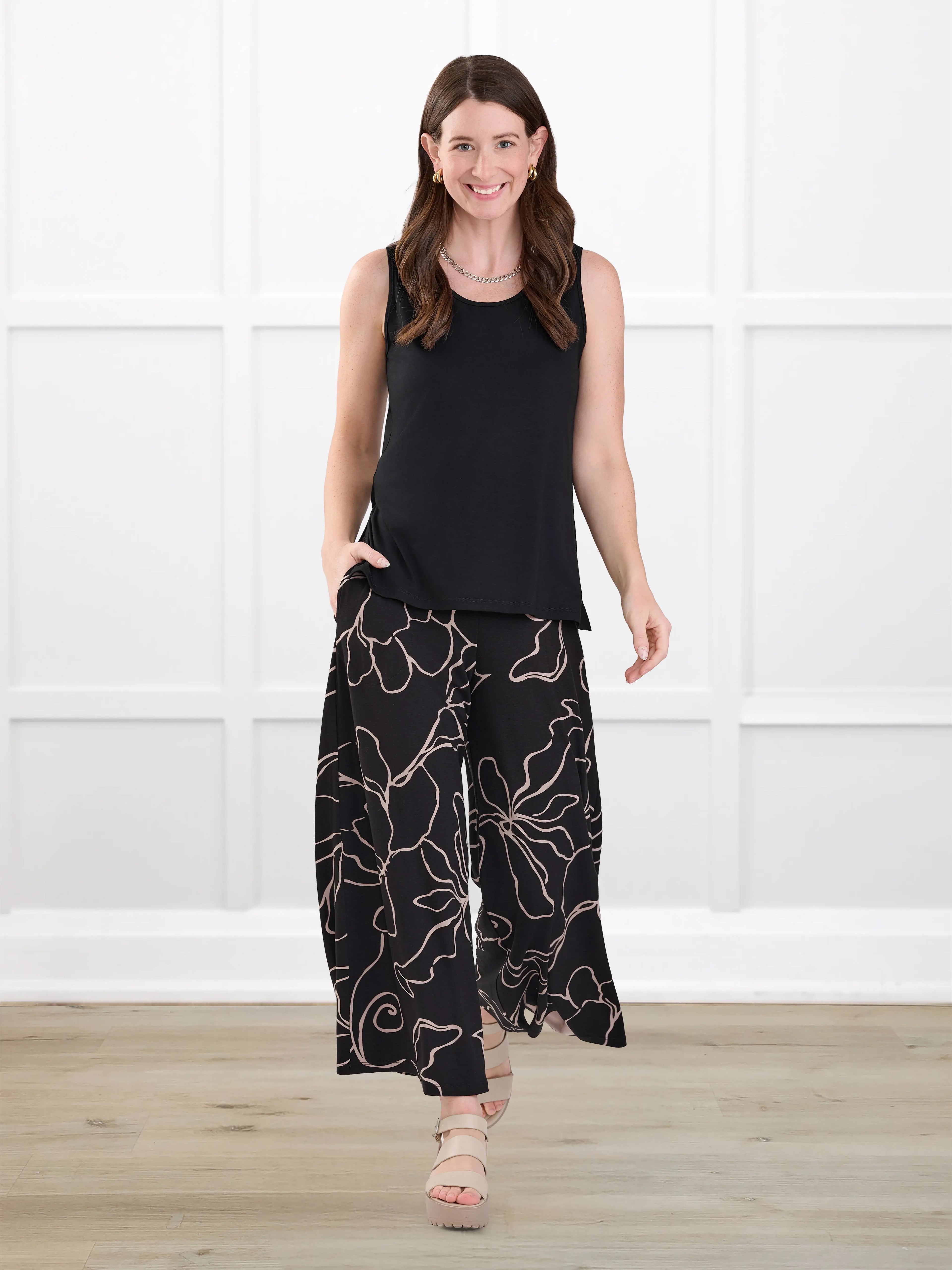 Valencia capri palazzo pocket pant for women in Contour floral on model Jo, size XS Regular @Jo-XS-regular 