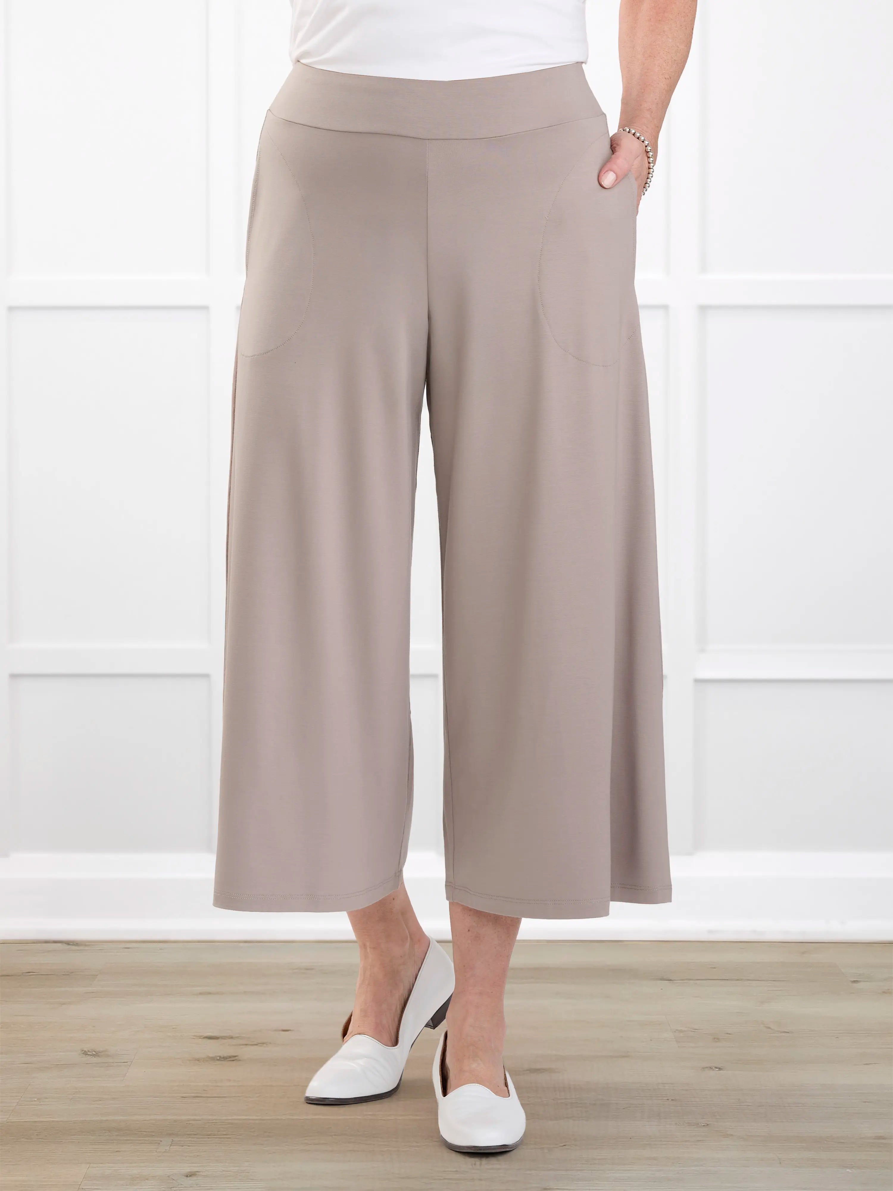 Valencia capri palazzo pocket pant for women in Portobello 