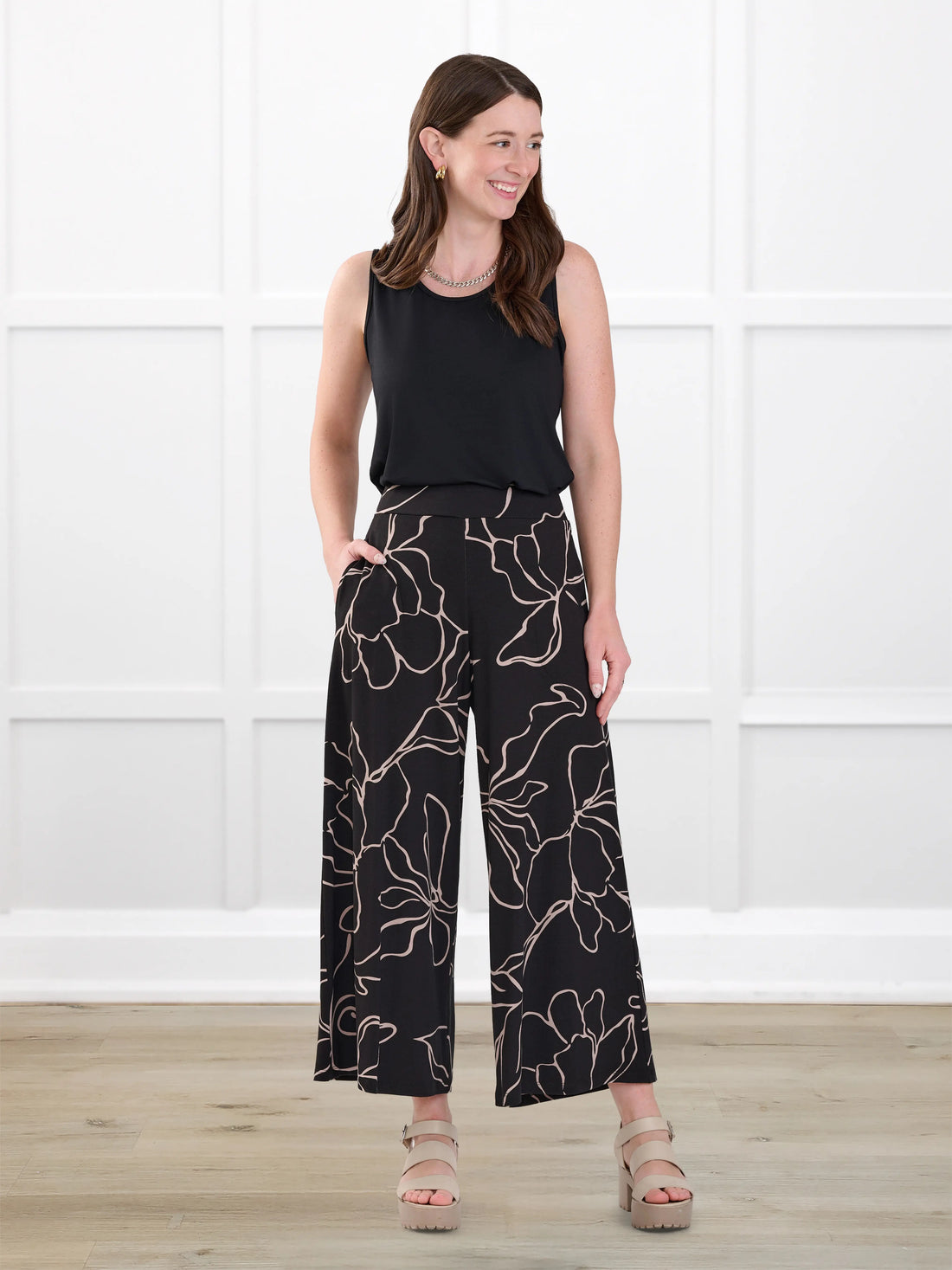 Valencia capri palazzo pocket pant for women in Contour floral on model Jo, size XS Regular @Jo-XS-regular 
