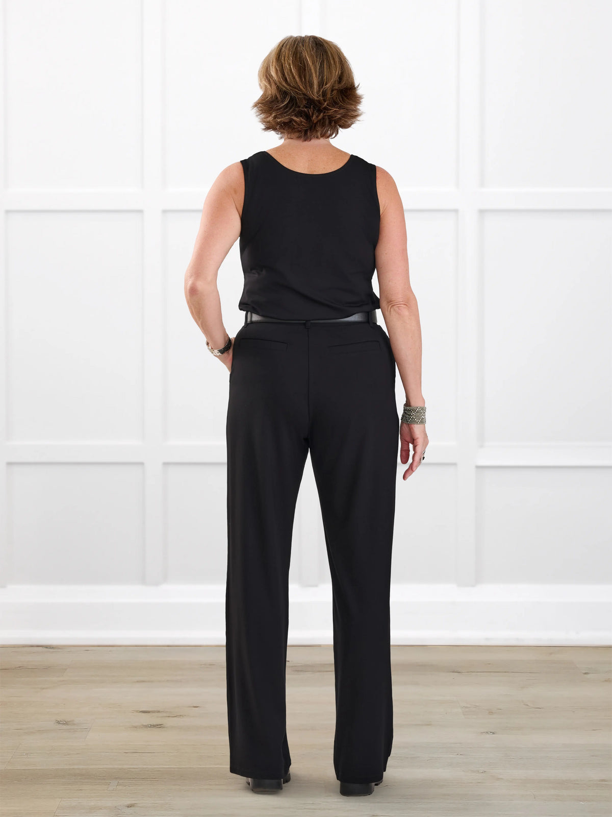 Viviana high waisted straight leg pant for women in Black on model Donna, size S @Donna-S 